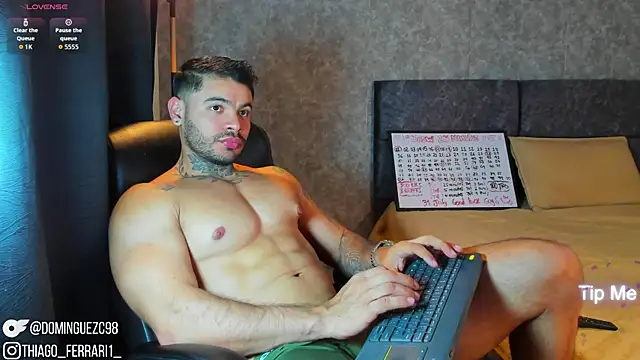 Snapshot of thiago_ferrari_ chatting on 07-16-26, 01:46 thiago ferrari online show from 07-16-26, 01:46