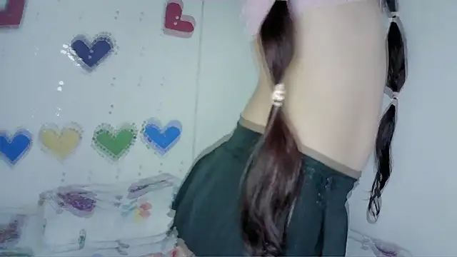 Mia Suarez7 online show from 05-22-26, 11:47