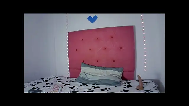 Snapshot of Mia_Suarez7 chatting on 02-11-26, 08:20 Mia Suarez7 online show from 02-11-26, 08:20