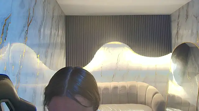 katalina r  online show from 04-15-26, 07:58