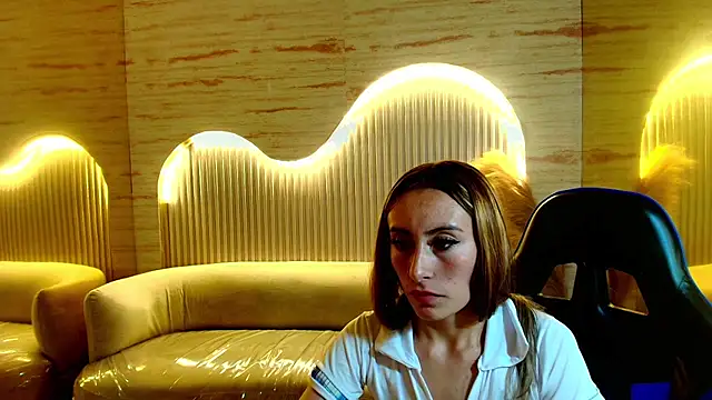 katalina r  online show from 05-17-26, 12:38