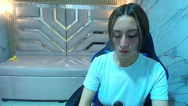 katalina r  online show from 03-05-26, 08:16