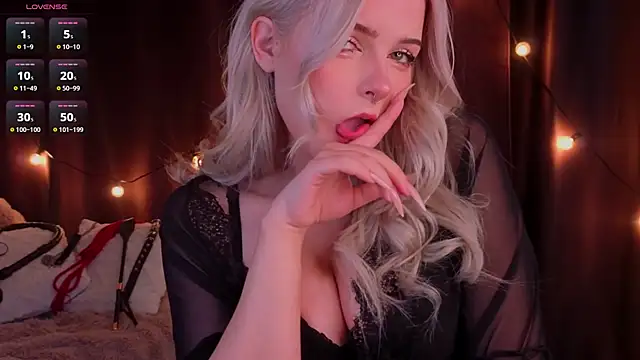 ShyniAlice online show from 02-25-26, 05:07