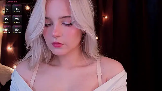 ShyniAlice online show from 02-04-26, 04:18