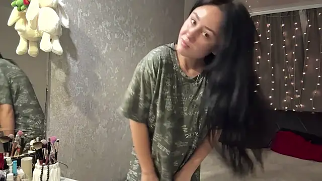 Snapshot of Marryrembi chatting on 01-13-26, 09:24 Marryrembi online show from 01-13-26, 09:24