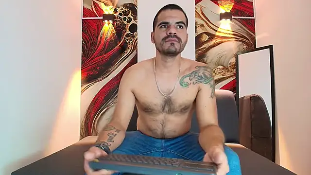 Snapshot of Arthur_howard chatting on 01-10-26, 04:08 Arthur howard online show from 01-10-26, 04:08