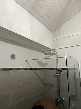 Snapshot of Axel_black10 chatting on 02-20-26, 12:40 Axel black10 online show from 02-20-26, 12:40