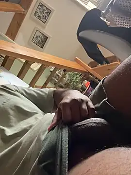 Snapshot of Axel_black10 chatting on 03-02-26, 07:37 Axel black10 online show from 03-02-26, 07:37