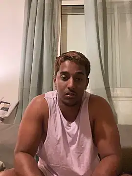 Snapshot of Axel_black10 chatting on 02-12-26, 09:47 Axel black10 online show from 02-12-26, 09:47