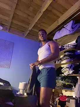 Snapshot of Axel_black10 chatting on 02-01-26, 12:47 Axel black10 online show from 02-01-26, 12:47