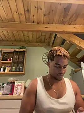 Snapshot of Axel_black10 chatting on 02-27-26, 06:08 Axel black10 online show from 02-27-26, 06:08