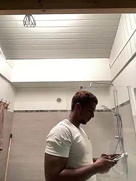 Snapshot of Axel_black10 chatting on 02-12-26, 09:42 Axel black10 online show from 02-12-26, 09:42