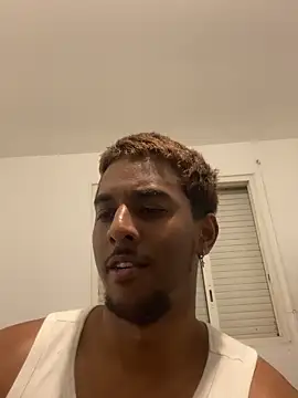 Snapshot of Axel_black10 chatting on 02-10-26, 07:35 Axel black10 online show from 02-10-26, 07:35