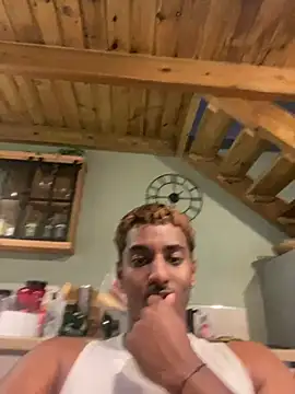 Snapshot of Axel_black10 chatting on 02-13-26, 02:06 Axel black10 online show from 02-13-26, 02:06