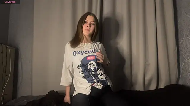 Snapshot of lilkaryne chatting on 02-15-26, 02:49 lilkaryne online show from 02-15-26, 02:49