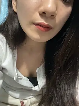 Snapshot of berry_alma06 chatting on 01-15-26, 11:57 berry alma06 online show from 01-15-26, 11:57