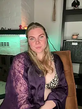 SexyBlondJoanna online show from 02-17-26, 09:01