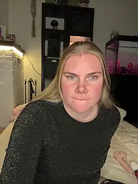 SexyBlondJoanna online show from 02-02-26, 07:57