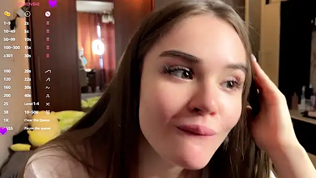 LubaSeirers online show from 04-13-26, 03:27