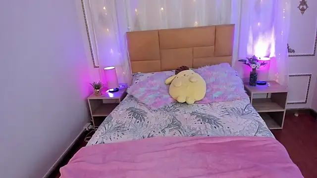 Snapshot of Jenifer_James chatting on 02-10-26, 07:46 Jenifer James online show from 02-10-26, 07:46