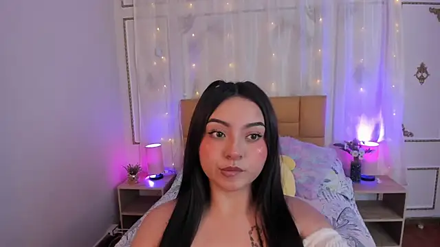 Snapshot of Jenifer_James chatting on 02-12-26, 12:10 Jenifer James online show from 02-12-26, 12:10