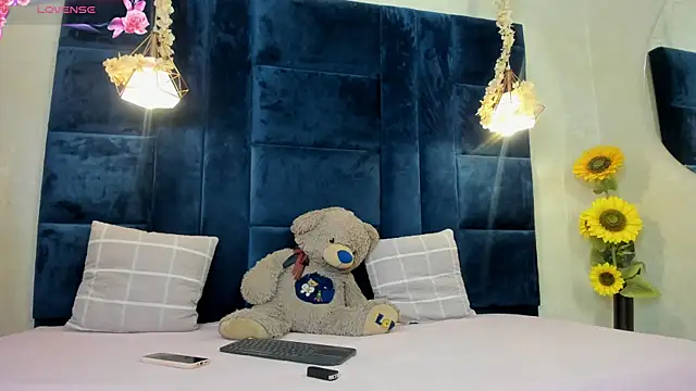 Laura Miller1 online show from 03-15-26, 04:14