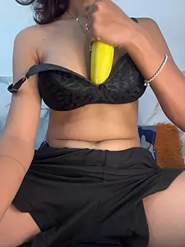 paribaby09 online show from 06-14-26, 03:19