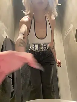 aka Blonde online show from 04-17-26, 05:32