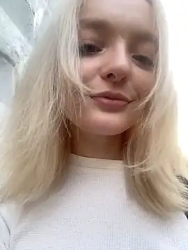 aka Blonde online show from 05-08-26, 12:42