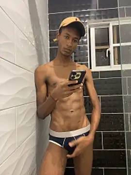 Snapshot of twink_gabrielll chatting on 06-07-26, 11:32 twink gabrielll online show from 06-07-26, 11:32