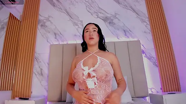 emily nova  online show from 02-12-26, 12:05