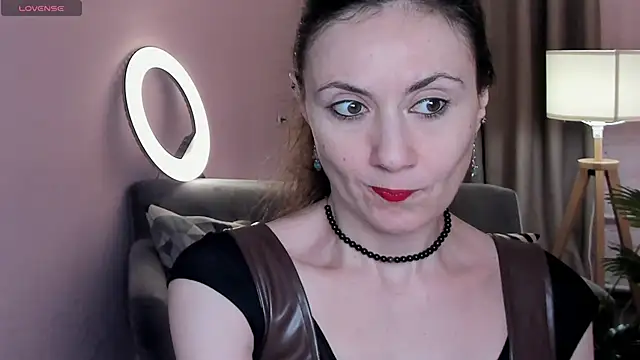 Juliet Jamess online show from 02-20-26, 01:35