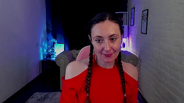 Juliet Jamess online show from 01-18-26, 01:36