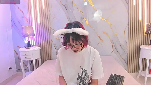 LaxiZoe online show from 02-25-26, 08:30