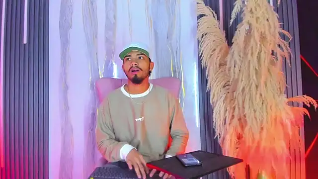 Snapshot of Baby_sexdemon chatting on 02-04-26, 08:26 Baby sexdemon online show from 02-04-26, 08:26