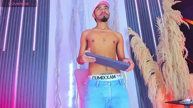 Snapshot of Baby_sexdemon chatting on 02-02-26, 08:08 Baby sexdemon online show from 02-02-26, 08:08