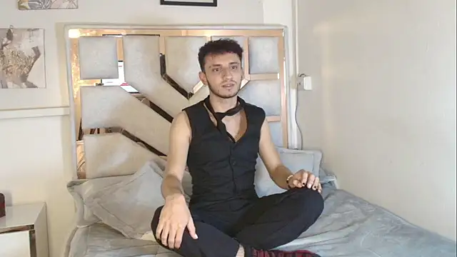 Curlystartt online show from 01-13-26, 01:15