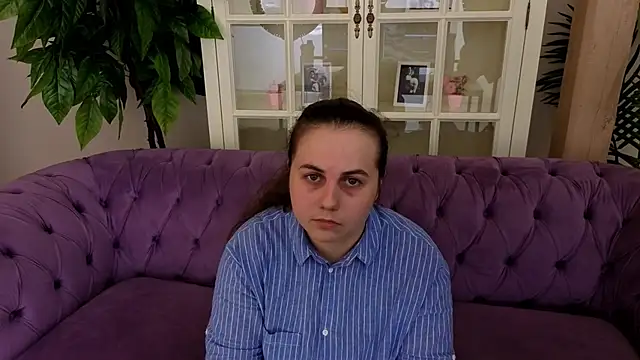 Snapshot of MikaFoxy chatting on 04-01-26, 05:53 MikaFoxy online show from 04-01-26, 05:53