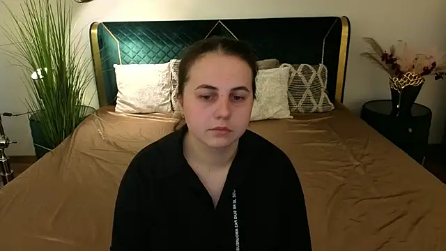 Snapshot of MikaFoxy chatting on 04-03-26, 05:36 MikaFoxy online show from 04-03-26, 05:36