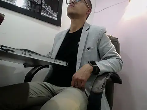 Oswalldo   online show from 02-16-26, 11:31