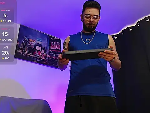 Snapshot of Axel_Stton chatting on 02-13-26, 01:22 Axel Stton online show from 02-13-26, 01:22