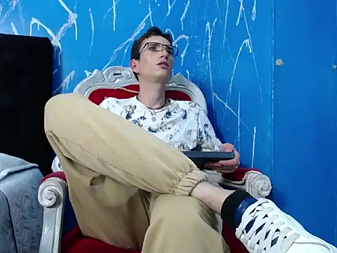 Iam Smith  online show from 02-08-26, 03:26