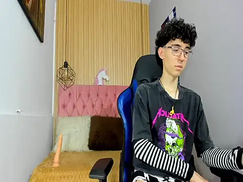 Syriussz online show from 02-12-26, 07:35