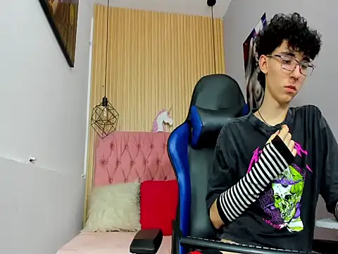 Syriussz online show from 02-18-26, 07:21