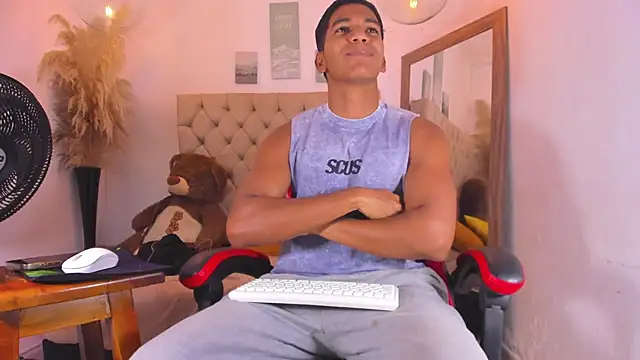 Snapshot of noah_sthone chatting on 02-12-26, 05:18 noah sthone online show from 02-12-26, 05:18