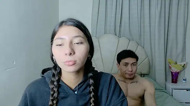 ScarlettAndLucas online show from 05-28-26, 03:47