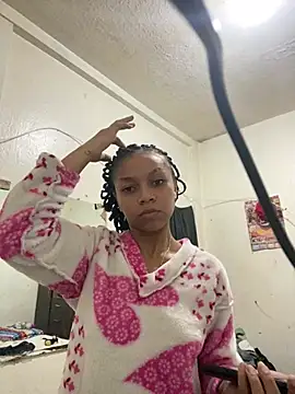 Snapshot of Meriida chatting on 03-21-26, 09:19 Meriida online show from 03-21-26, 09:19