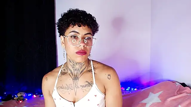 Snapshot of Canela_Osada_ chatting on 05-01-26, 03:11 Canela Osada online show from 05-01-26, 03:11