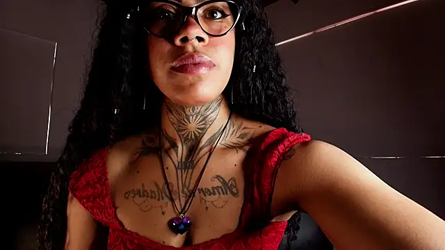 Canela Osada  online show from 02-01-26, 01:42