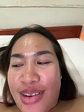 Snapshot of Ponthip chatting on 02-05-26, 08:26 Ponthip online show from 02-05-26, 08:26